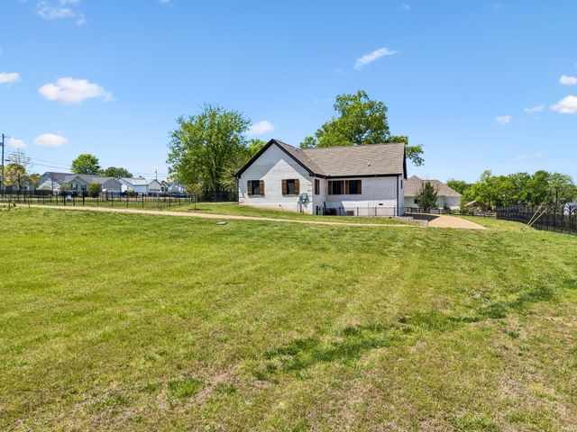 2104 Williamsport Pike, Columbia, TN 38401