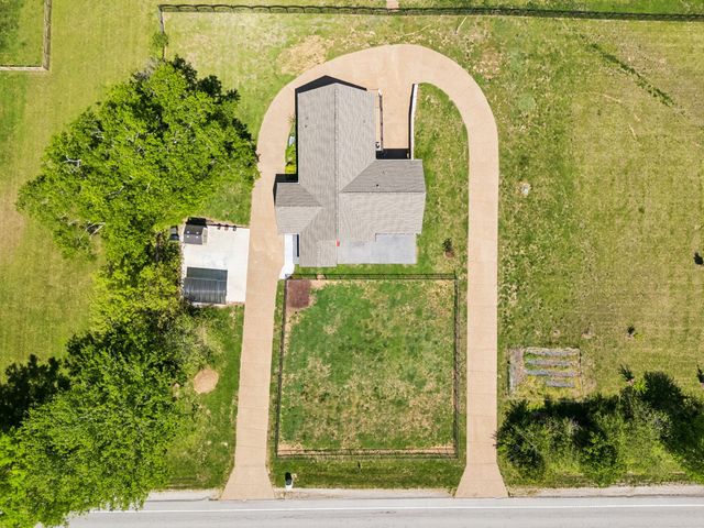2104 Williamsport Pike, Columbia, TN 38401
