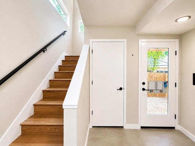 913 Duncan LN 201, Austin, TX 78705