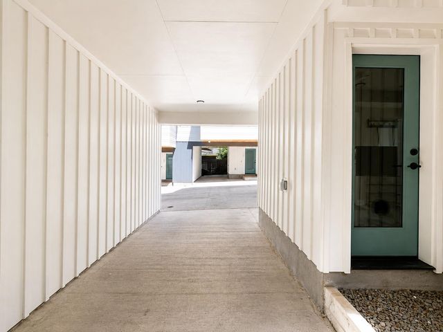 913 Duncan LN 201, Austin, TX 78705