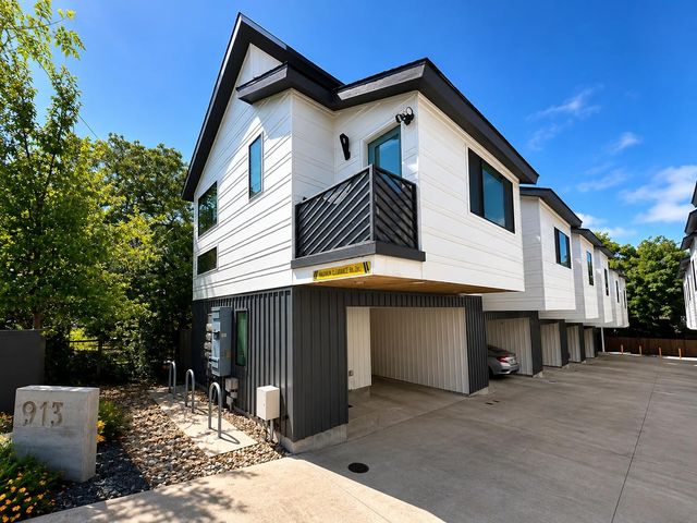 913 Duncan LN 201, Austin, TX 78705