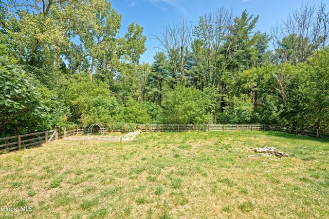 128 State Highway 5S, Amsterdam, NY 12010