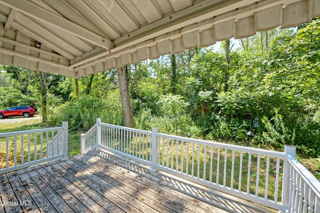 128 State Highway 5S, Amsterdam, NY 12010