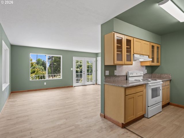 6855 Sw CAPITOL Hwy, Portland, OR 97219