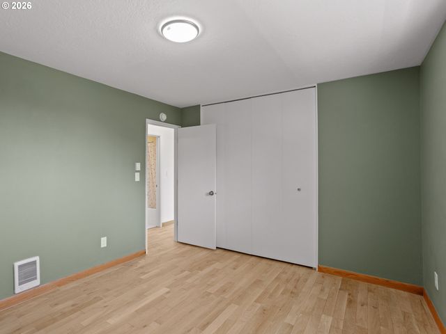 6855 Sw CAPITOL Hwy, Portland, OR 97219