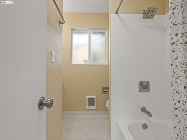 6855 Sw CAPITOL Hwy, Portland, OR 97219