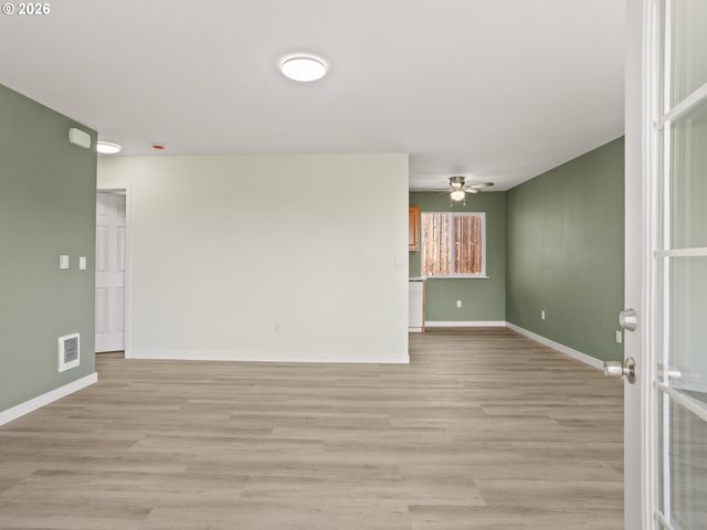 6855 Sw CAPITOL Hwy, Portland, OR 97219