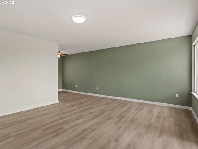 6855 Sw CAPITOL Hwy, Portland, OR 97219
