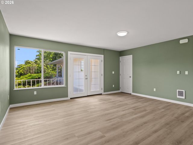 6855 Sw CAPITOL Hwy, Portland, OR 97219