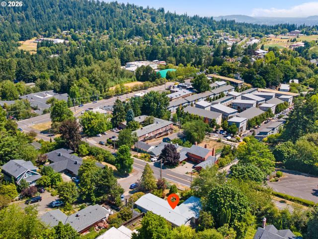 6855 Sw CAPITOL Hwy, Portland, OR 97219