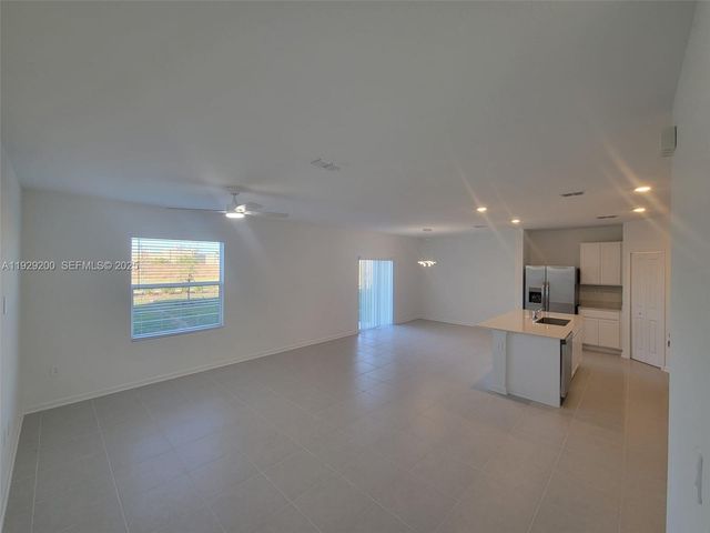 3671 Hardman Dr, Lake Wales, FL 33853