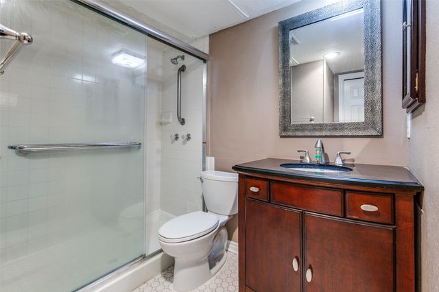 15926 Stillwood Street 1071, Dallas, TX 75248