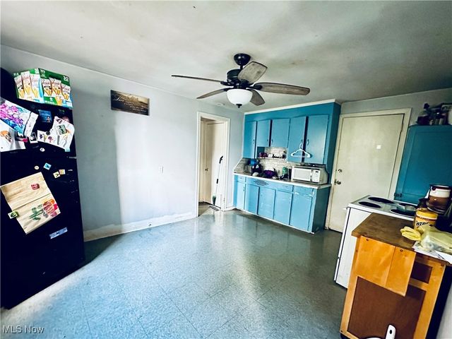 3177 Elyria Avenue, Lorain, OH 44055