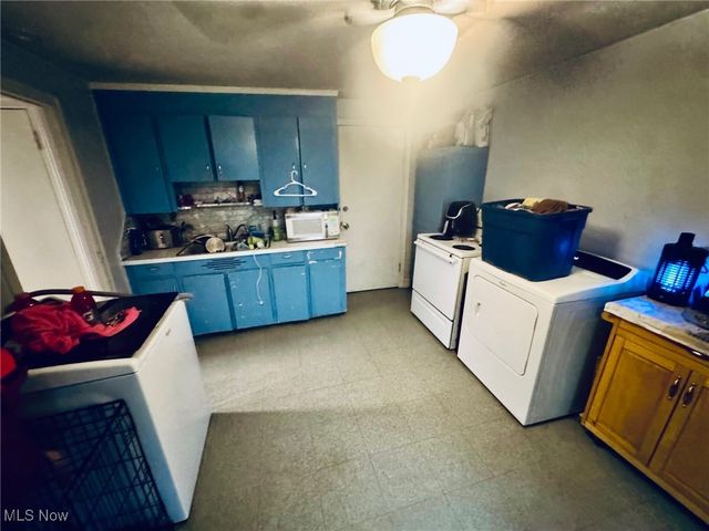 3177 Elyria Avenue, Lorain, OH 44055