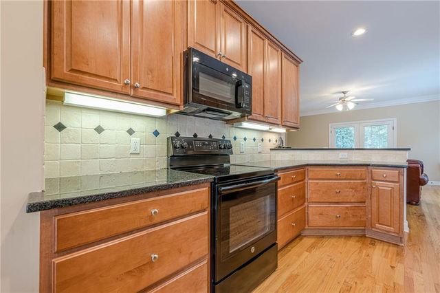 1735 Woodberry Run Drive, Snellville, GA 30078