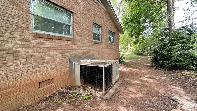 3520 Winslow Drive 1 & 2, Charlotte, NC 28269