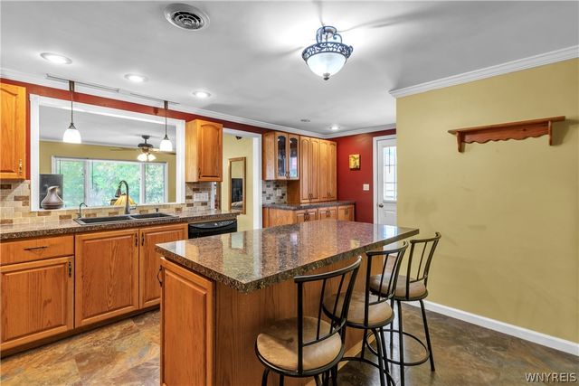 8667 Bonview, Clarence, NY 14221