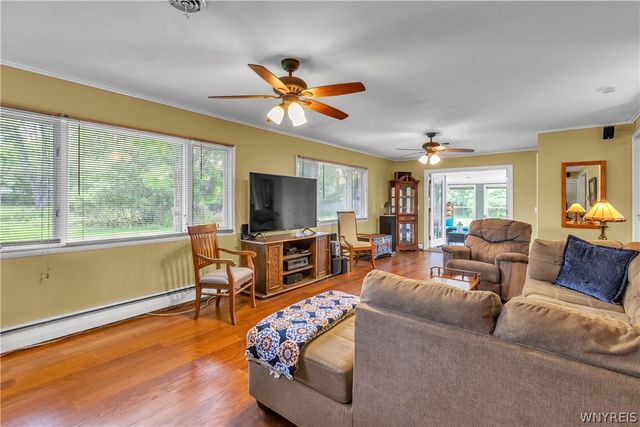 8667 Bonview, Clarence, NY 14221