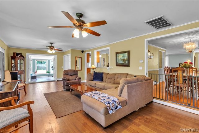 8667 Bonview, Clarence, NY 14221