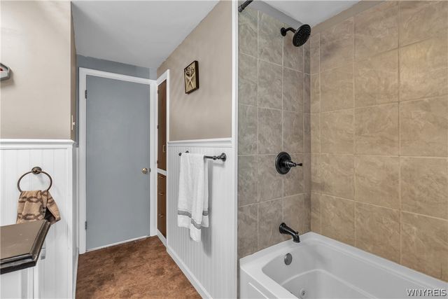 8667 Bonview, Clarence, NY 14221