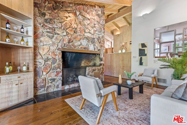 11356 Thurston Circle, Los Angeles, CA 90049