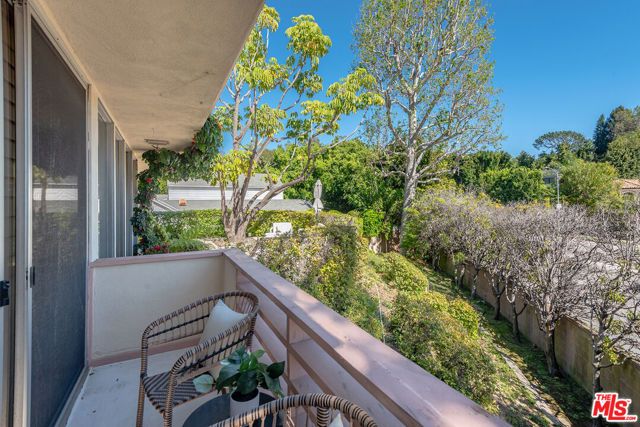 11356 Thurston Circle, Los Angeles, CA 90049