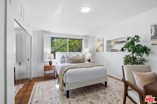 11356 Thurston Circle, Los Angeles, CA 90049