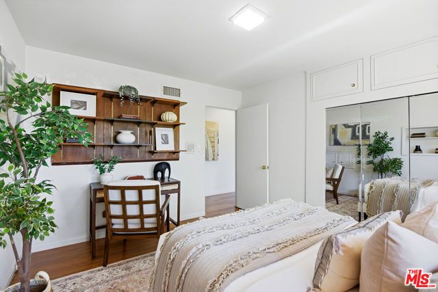 11356 Thurston Circle, Los Angeles, CA 90049