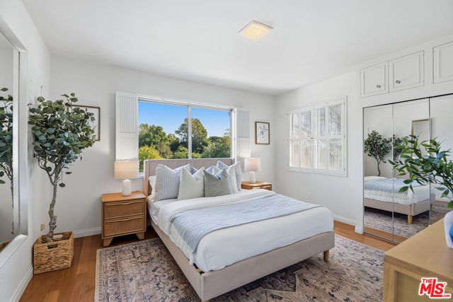 11356 Thurston Circle, Los Angeles, CA 90049