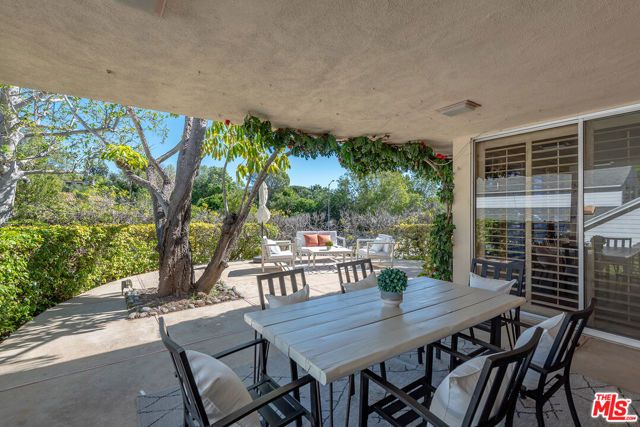 11356 Thurston Circle, Los Angeles, CA 90049