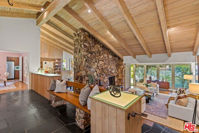 11356 Thurston Circle, Los Angeles, CA 90049