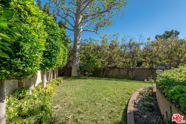 11356 Thurston Circle, Los Angeles, CA 90049