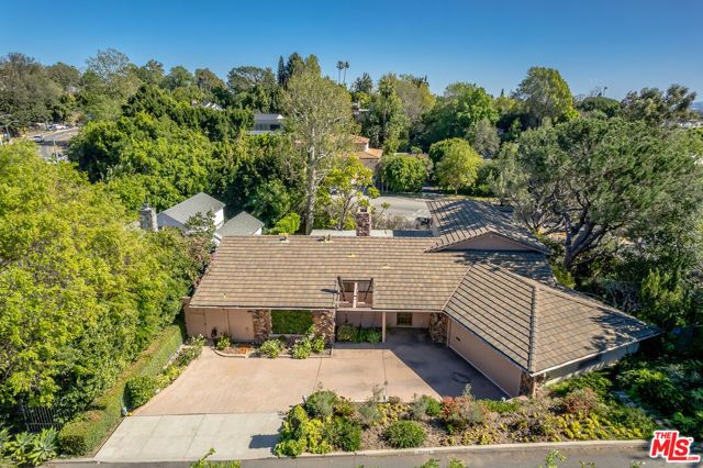 11356 Thurston Circle, Los Angeles, CA 90049