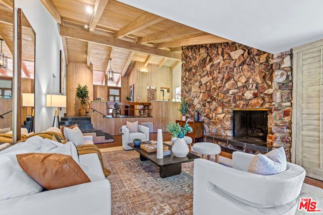 11356 Thurston Circle, Los Angeles, CA 90049