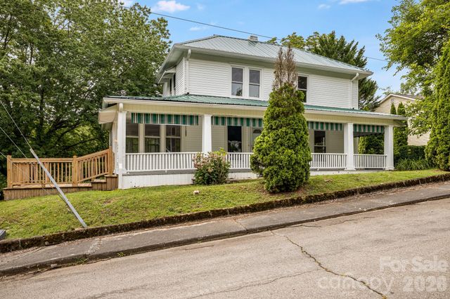 82 Hill Street, Hot Springs, NC 28743
