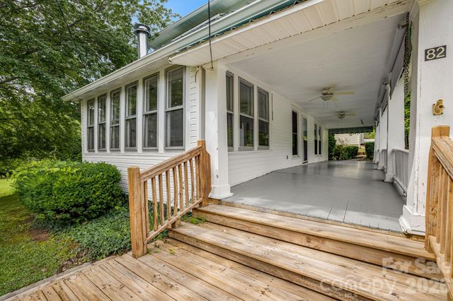 82 Hill Street, Hot Springs, NC 28743