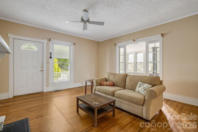 82 Hill Street, Hot Springs, NC 28743