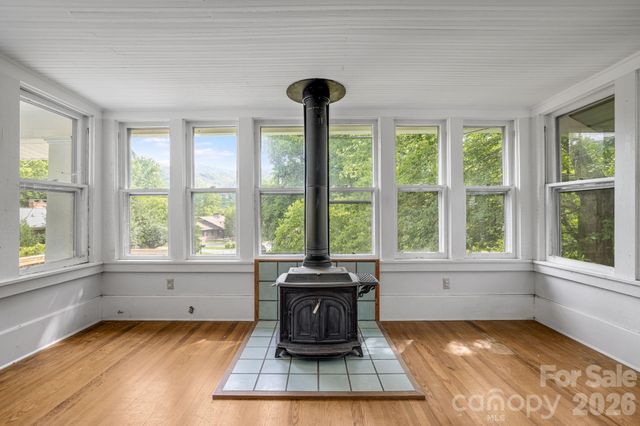 82 Hill Street, Hot Springs, NC 28743