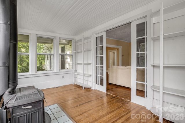 82 Hill Street, Hot Springs, NC 28743