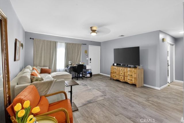 1425 N Parkhaven, Anaheim, CA 92801