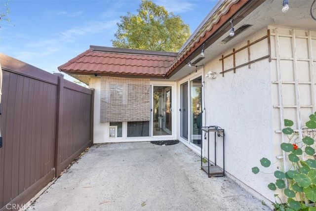 1425 N Parkhaven, Anaheim, CA 92801