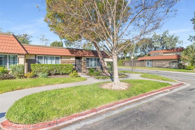 1425 N Parkhaven, Anaheim, CA 92801