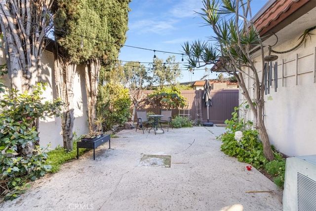 1425 N Parkhaven, Anaheim, CA 92801