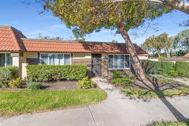 1425 N Parkhaven, Anaheim, CA 92801