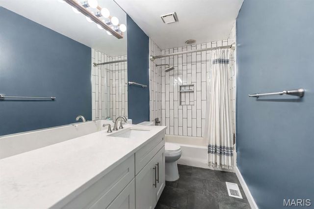 445 Clara Avenue 24, St Louis, MO 63112