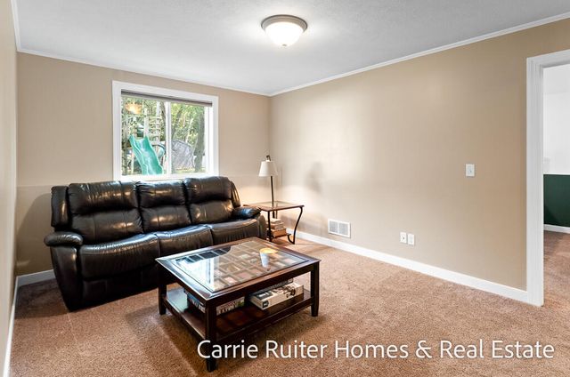 1104 Zachary Street, Vicksburg, MI 49097