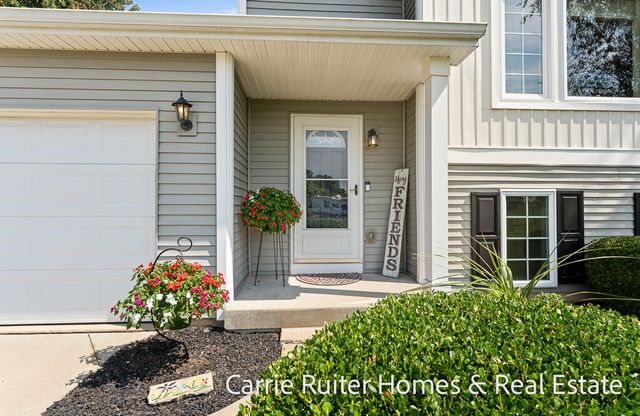 1104 Zachary Street, Vicksburg, MI 49097