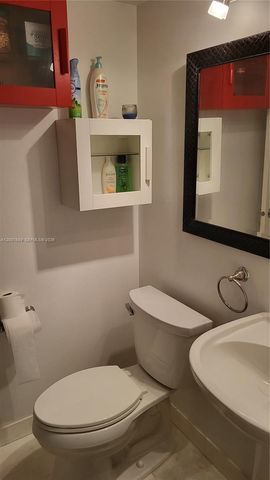 3475 N Country Club Dr 409, Aventura, FL 33180