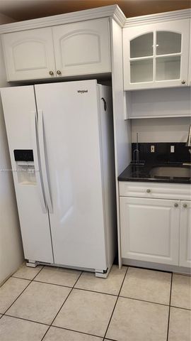 3475 N Country Club Dr 409, Aventura, FL 33180