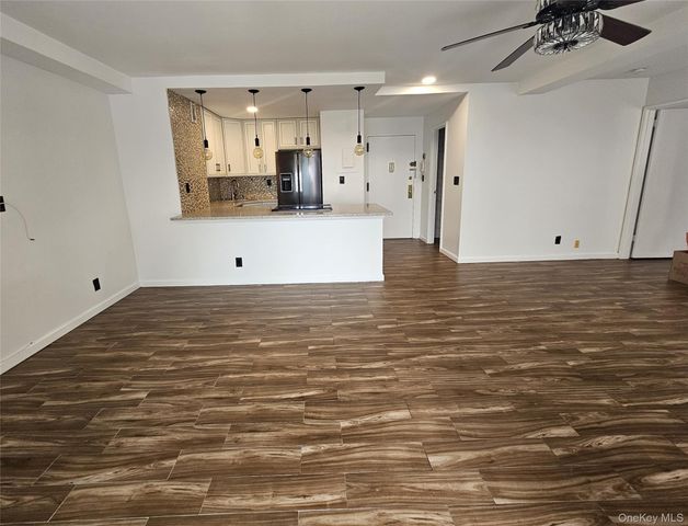 2 Richmond Road 4F, Lido Beach, NY 11561